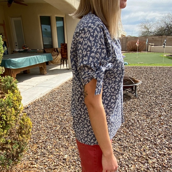 Shirt - Picture 2 of 4